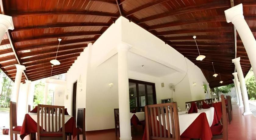 The Mgs Hotel Elpitiya  Exterior photo
