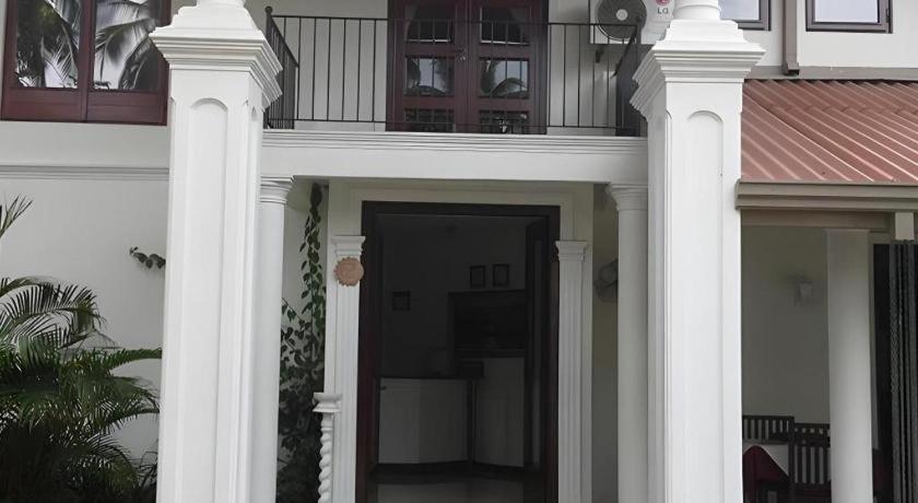 The Mgs Hotel Elpitiya  Exterior photo